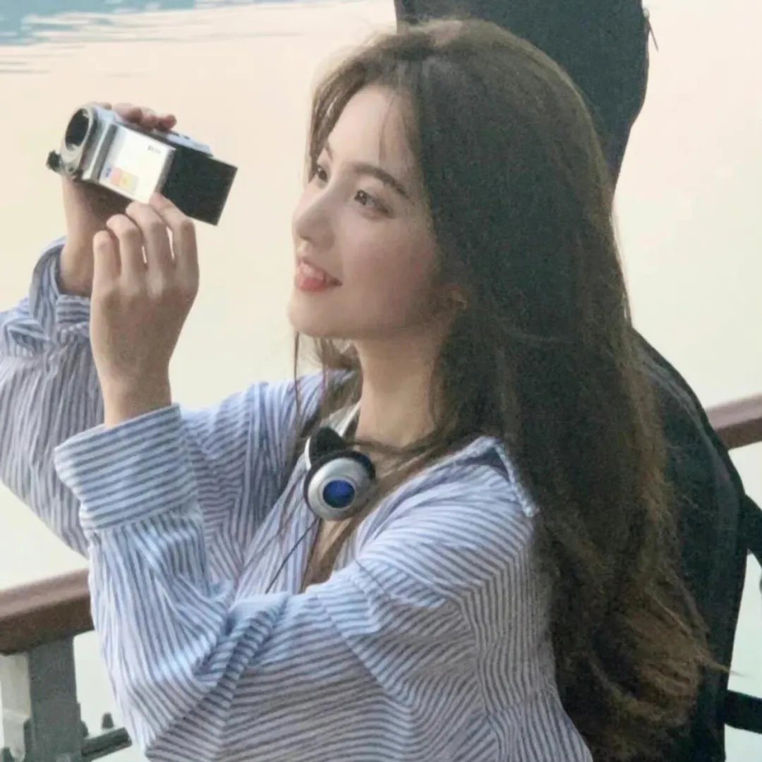 赤裸的美奈子